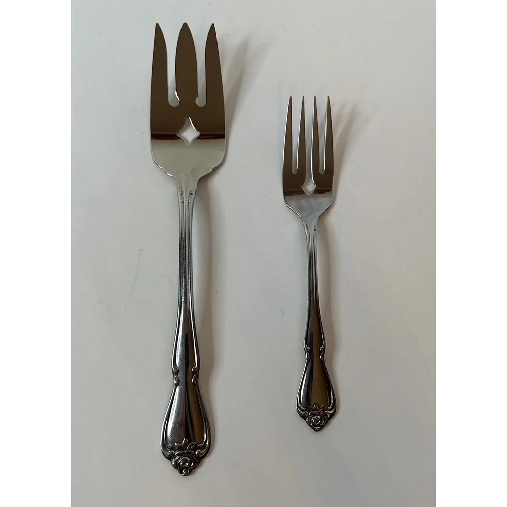 Lot Of 8 Oneida USA Salad Froks And 1 Oneida Meat Fork. Stainless Steel Cutlery.